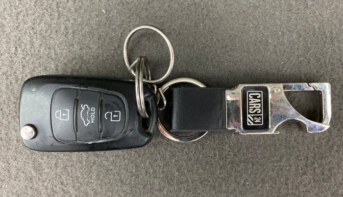 2016 Hyundai i10 SPORTZ 1.1 IRDE2, Petrol, Manual, 22,077 km, Key Close Up