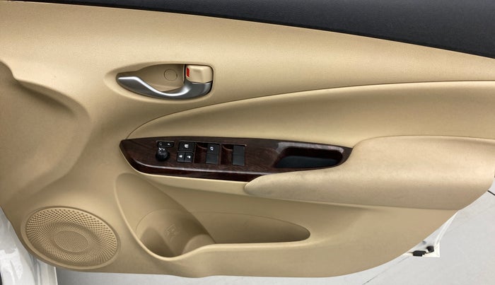 2018 Toyota YARIS G CVT, Petrol, Automatic, 18,903 km, Driver Side Door Panels Control