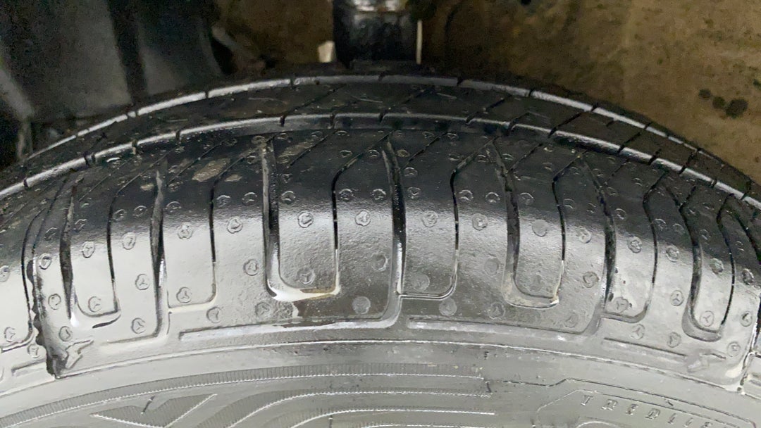 Left Front Tyre Tread