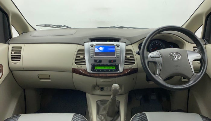 2014 Toyota Innova 2.5 VX 7 STR, Diesel, Manual, 1,05,391 km, Dashboard