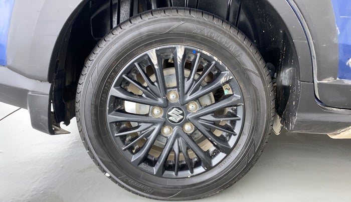 2019 Maruti XL6 ALPHA SHVS  MT, Petrol, Manual, 71,075 km, Right Rear Wheel