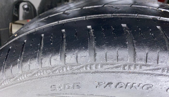 2014 Maruti Swift ZXI D, Petrol, Manual, 63,278 km, Left Rear Tyre Tread