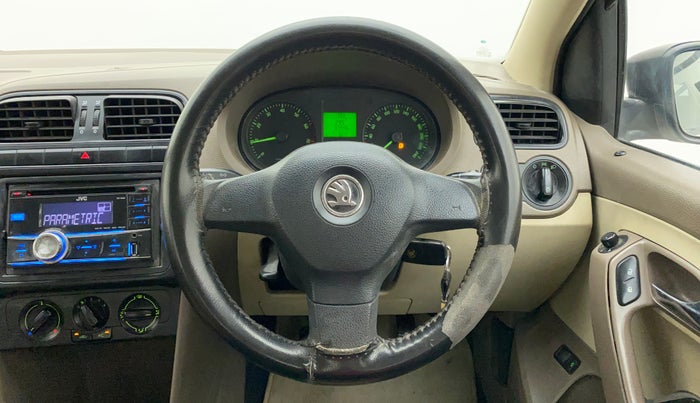 2013 Skoda Rapid ACTIVE 1.6 MPI MT PLUS, Petrol, Manual, 87,448 km, Steering Wheel Close Up