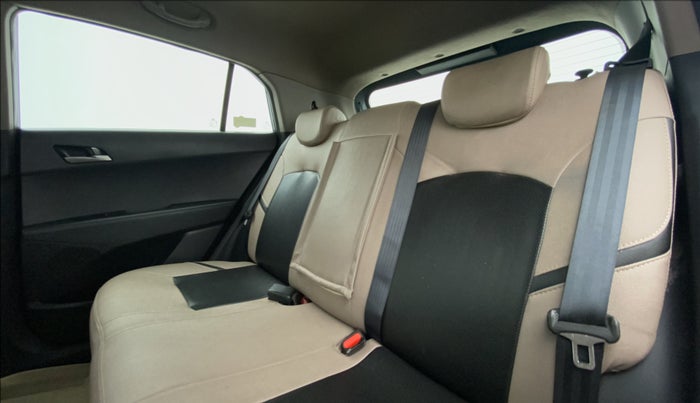 2016 Hyundai Creta 1.6 SX PLUS VTVT, Petrol, Manual, 27,442 km, Right Side Rear Door Cabin
