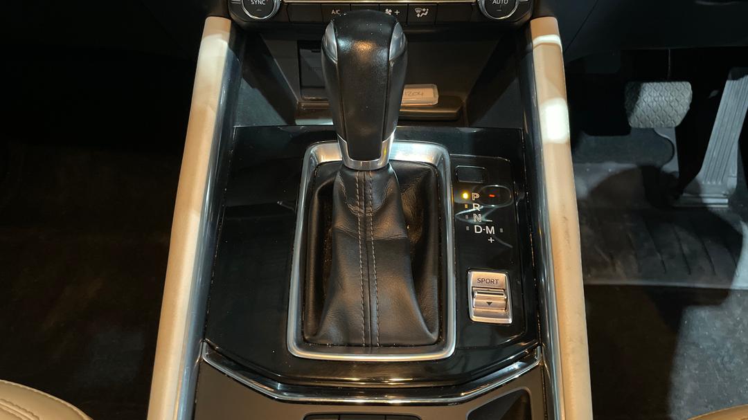 2019 Mazda CX-5 Gt (4x4), Automatic, 124221 km, Gear Lever 