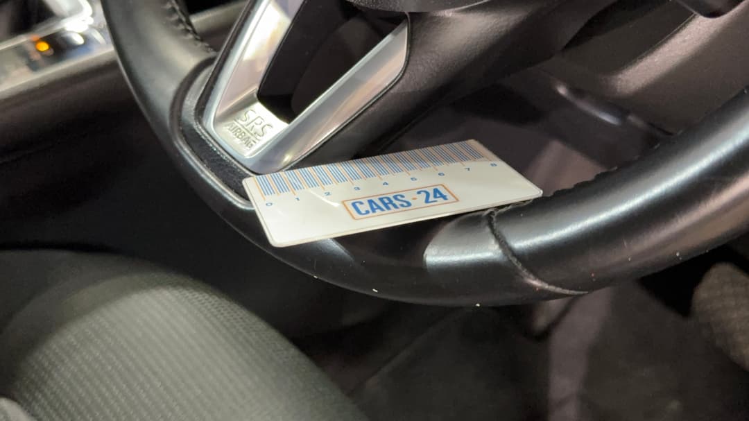Steering Wheel Body Scuff