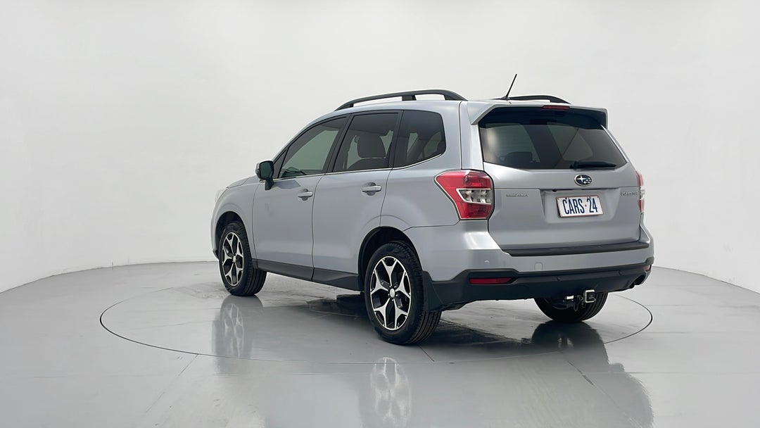 Left Back Diagonal (45- Degree) View