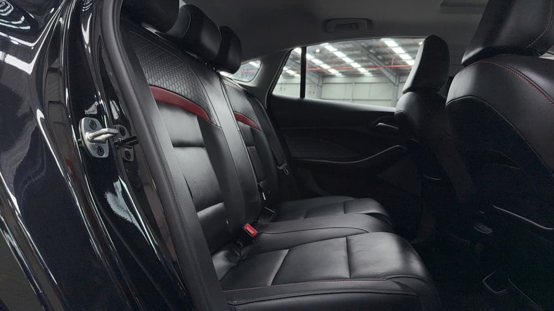 2023 MG Mg5 Essence, Automatic, 18465 km, Right Side Rear Door Cabin View