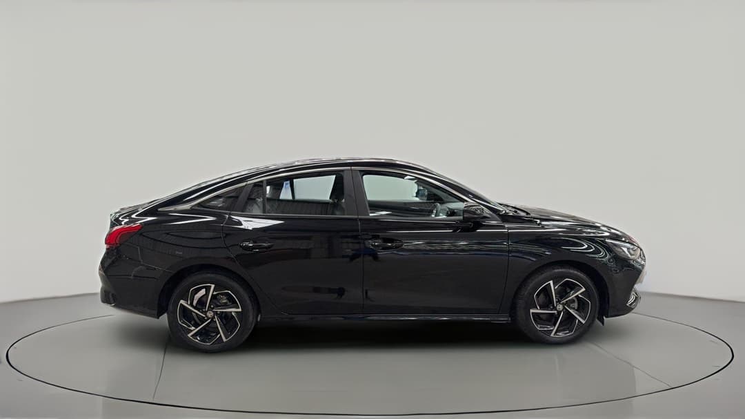 2023 MG Mg5 Essence, Automatic, 18465 km, Right Side View