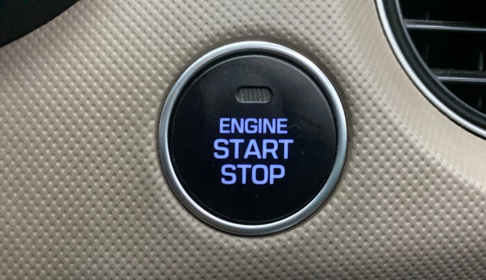 2016 Hyundai Grand i10 ASTA 1.2 (O) VTVT, Petrol, Manual, 29,918 km, Keyless Start/ Stop Button