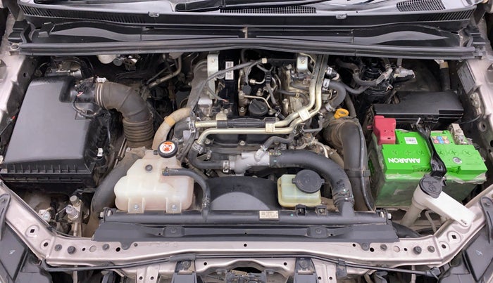 2018 Toyota Innova Crysta 2.4 VX 8 STR, Diesel, Manual, 52,759 km, Open Bonet