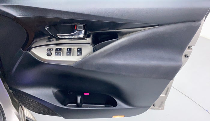 2018 Toyota Innova Crysta 2.4 VX 8 STR, Diesel, Manual, 52,759 km, Driver Side Door Panels Control