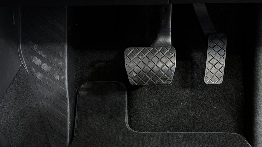 2018 Volkswagen Tiguan 162 Tsi Highline, Automatic, 81232 km, Pedals and Footmat