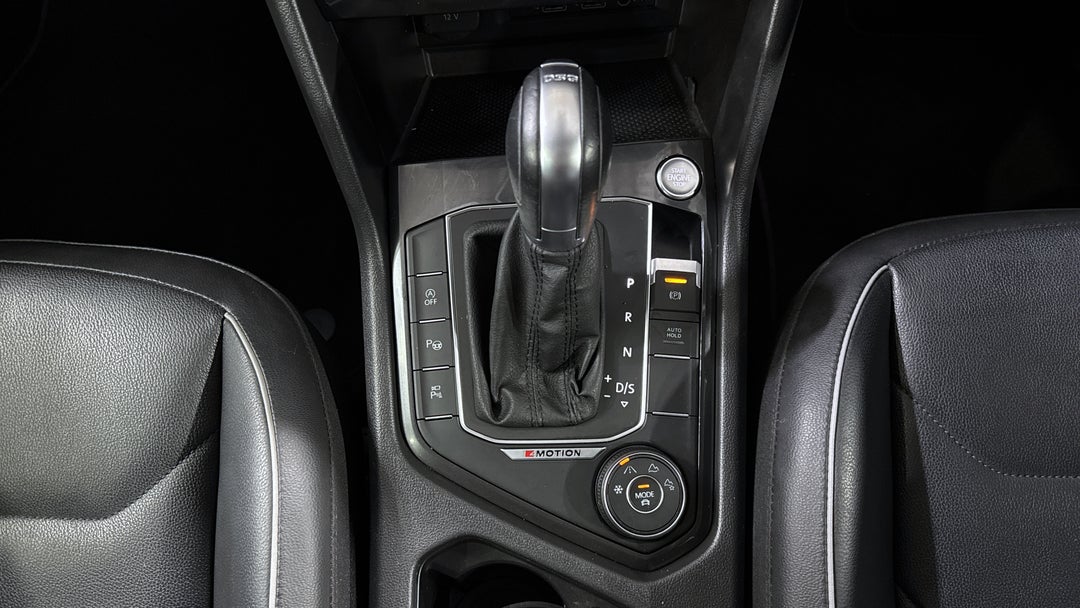 2018 Volkswagen Tiguan 162 Tsi Highline, Automatic, 81232 km, Gear Lever 