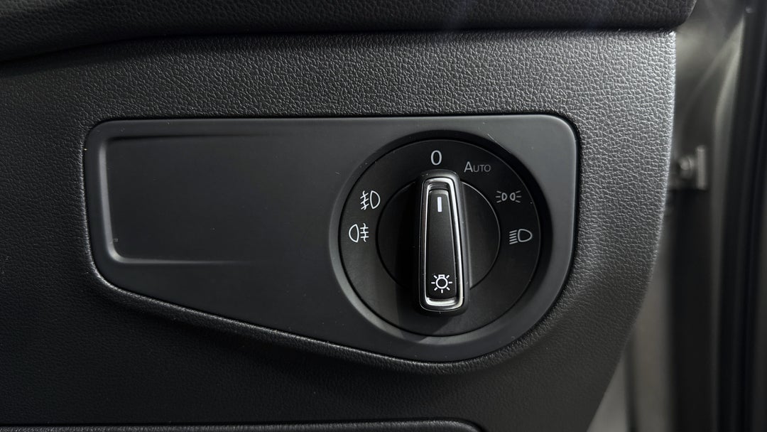 2018 Volkswagen Tiguan 162 Tsi Highline, Automatic, 81232 km, Utility Switches/Buttons