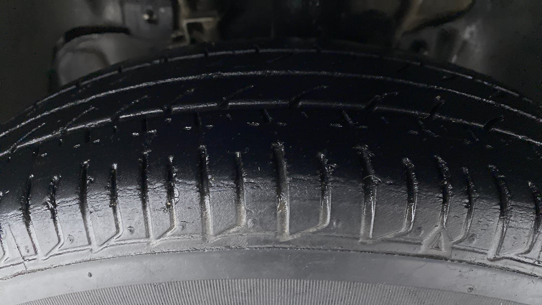 Left Front Tyre Tread