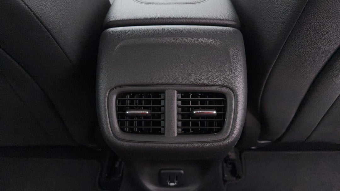 2018 Holden Commodore Rs, Automatic, 138381 km, Rear A/C Vent