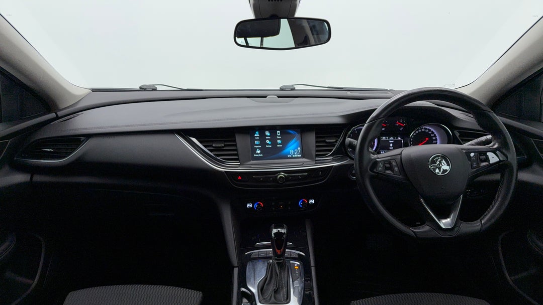 2018 Holden Commodore Rs, Automatic, 138381 km, Dashboard View