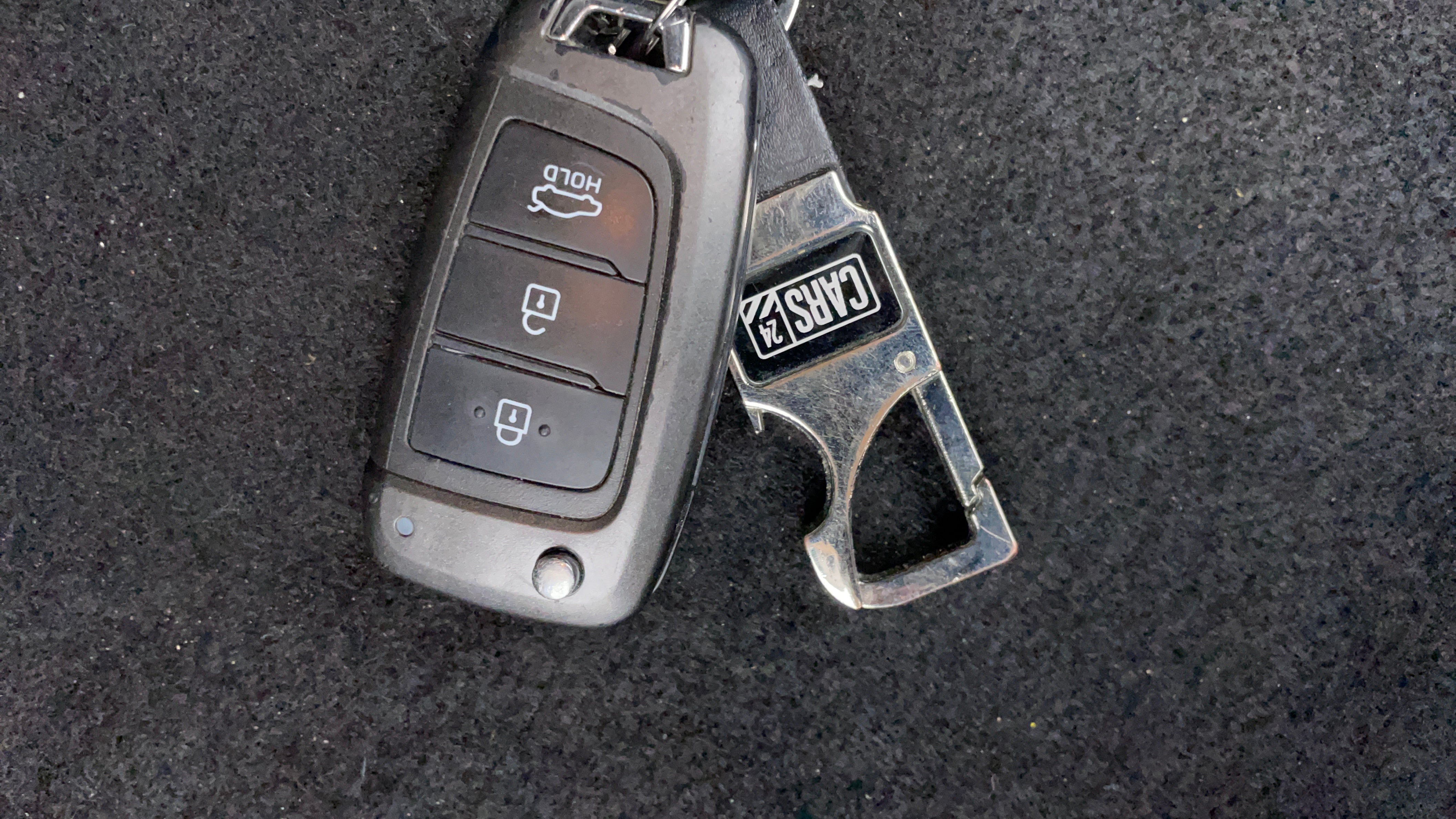 Hyundai Accent-Key Close-up