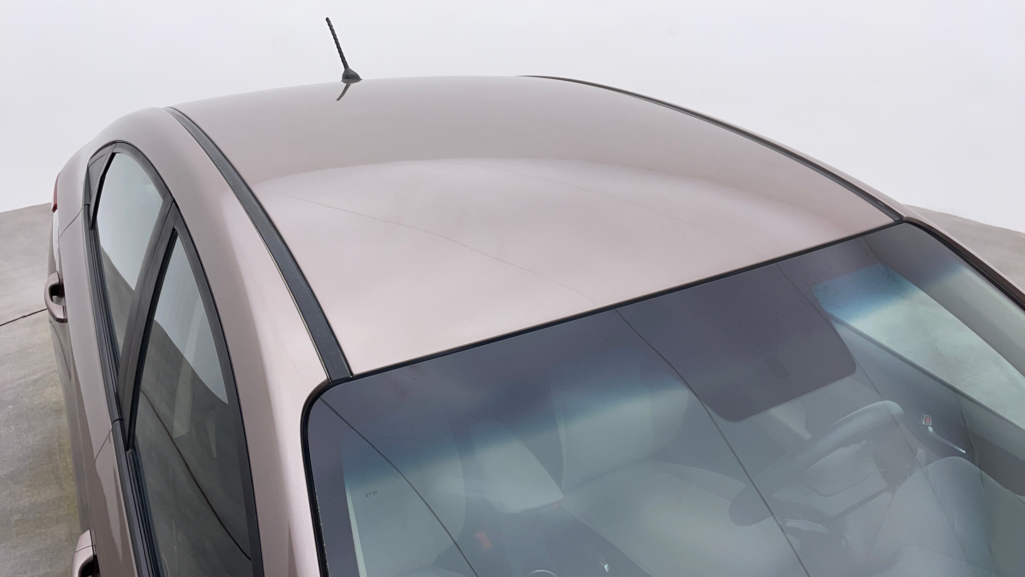 Hyundai Accent-Roof/Sunroof View