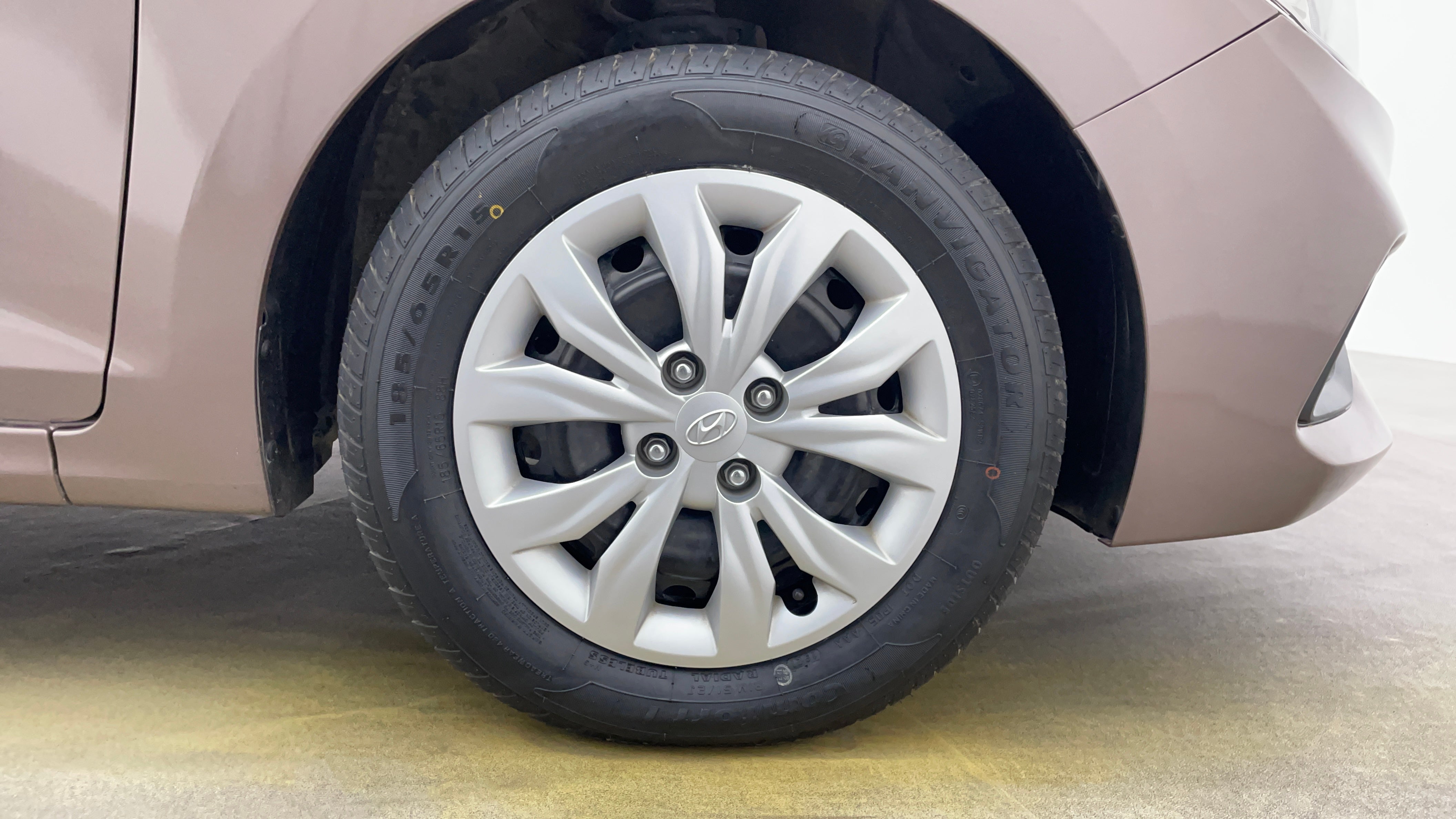 Hyundai Accent-Right Front Tyre