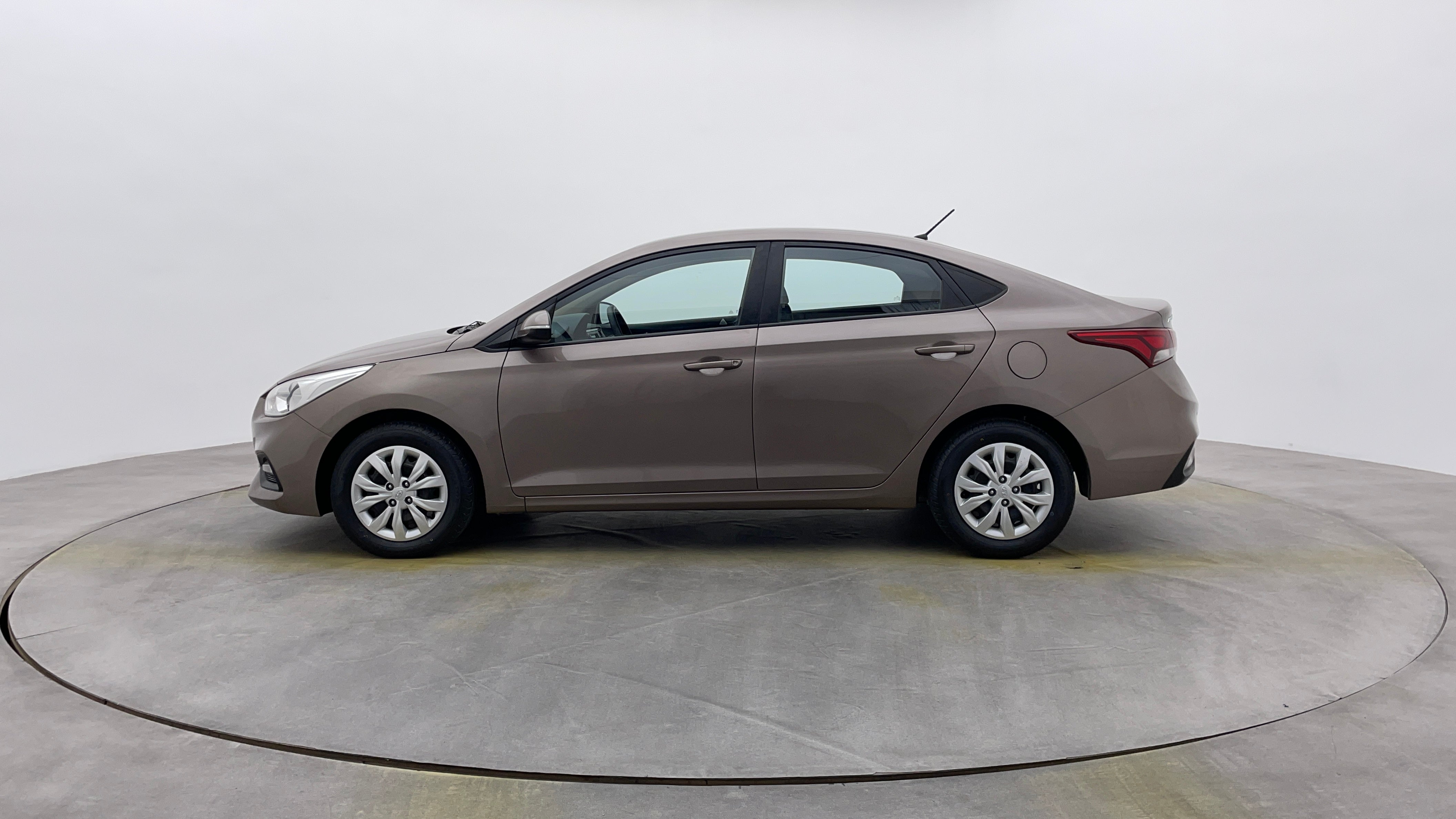 Hyundai Accent-Left Side View