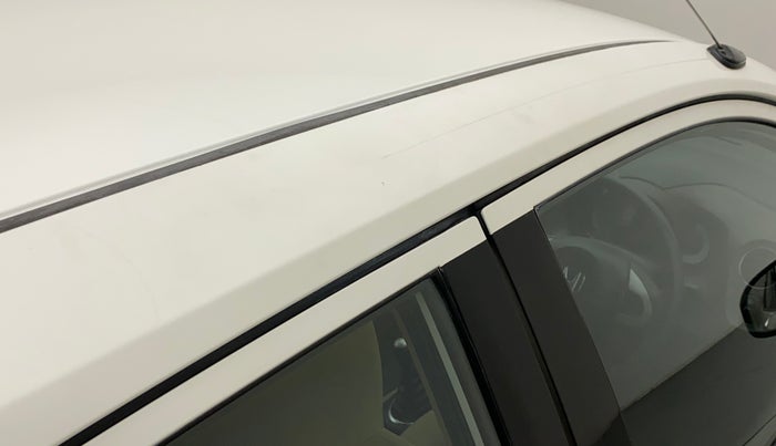 2013 Honda Brio VX MT, Petrol, Manual, 25,516 km, Right B pillar - Paint is slightly faded