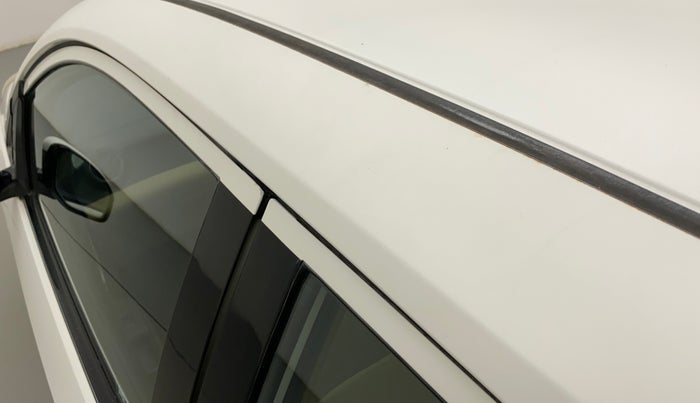2013 Honda Brio VX MT, Petrol, Manual, 25,516 km, Left B pillar - Paint is slightly faded