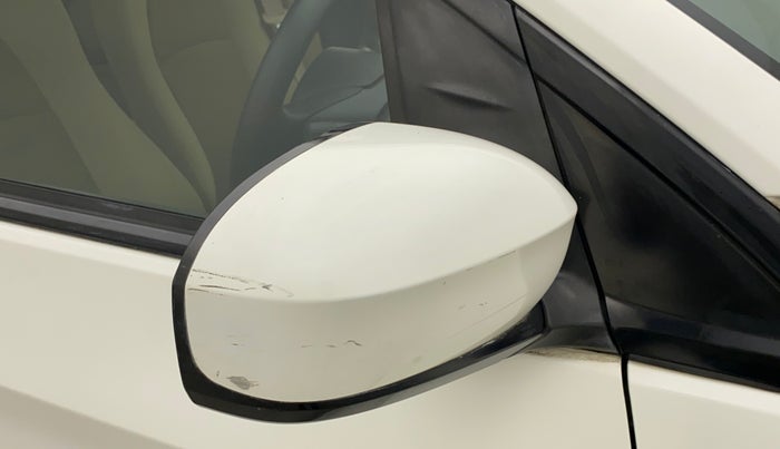 2013 Honda Brio VX MT, Petrol, Manual, 25,516 km, Right rear-view mirror - Slight misalignment