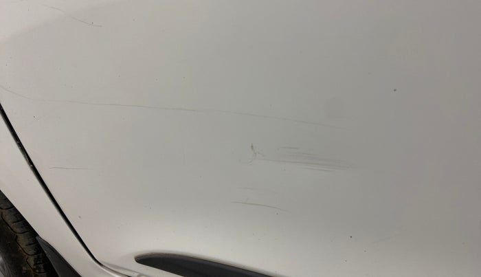 2018 Hyundai Elite i20 ASTA 1.2 (O), Petrol, Manual, 49,241 km, Front passenger door - Minor scratches