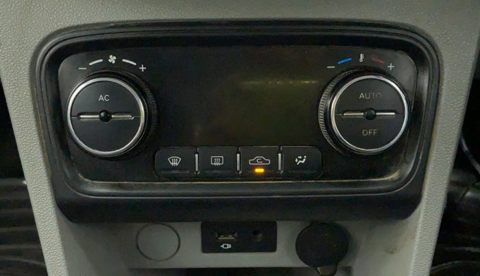 2020 Tata Tiago XZ PLUS PETROL, Petrol, Manual, 42,882 km, Automatic Climate Control