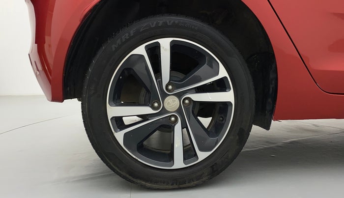 2020 Tata ALTROZ XZ 1.2, Petrol, Manual, 28,820 km, Right Rear Wheel