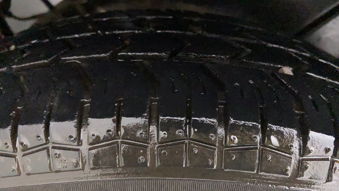 Right Rear Tyre Tread