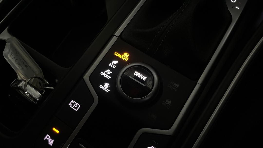 2023 Kia Sorento Sport+ 7 Seat, Automatic, 47633 km, Utility Switches/Buttons