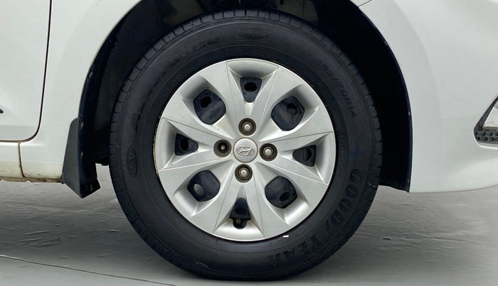 2015 Hyundai Elite i20 SPORTZ 1.2, Petrol, Manual, 55,844 km, Right Front Wheel