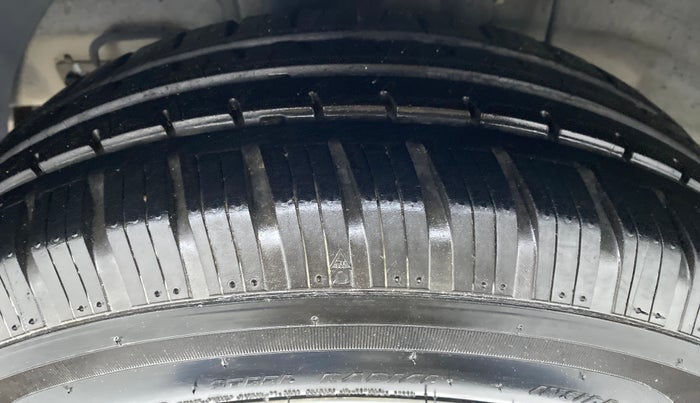 2015 Hyundai Elite i20 SPORTZ 1.2, Petrol, Manual, 55,844 km, Right Rear Tyre Tread