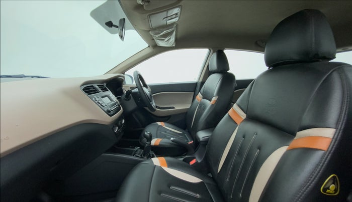 2019 Hyundai Elite i20 MAGNA PLUS 1.2, Petrol, Manual, 42,787 km, Right Side Front Door Cabin