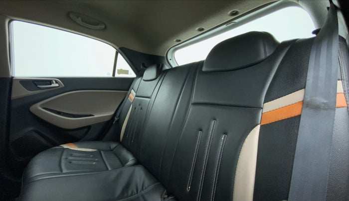 2019 Hyundai Elite i20 MAGNA PLUS 1.2, Petrol, Manual, 42,787 km, Right Side Rear Door Cabin