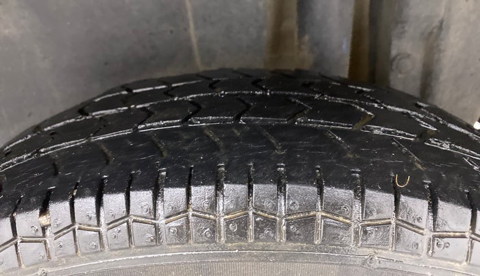 2017 Maruti Swift VXI, Petrol, Manual, 75,913 km, Left Rear Tyre Tread