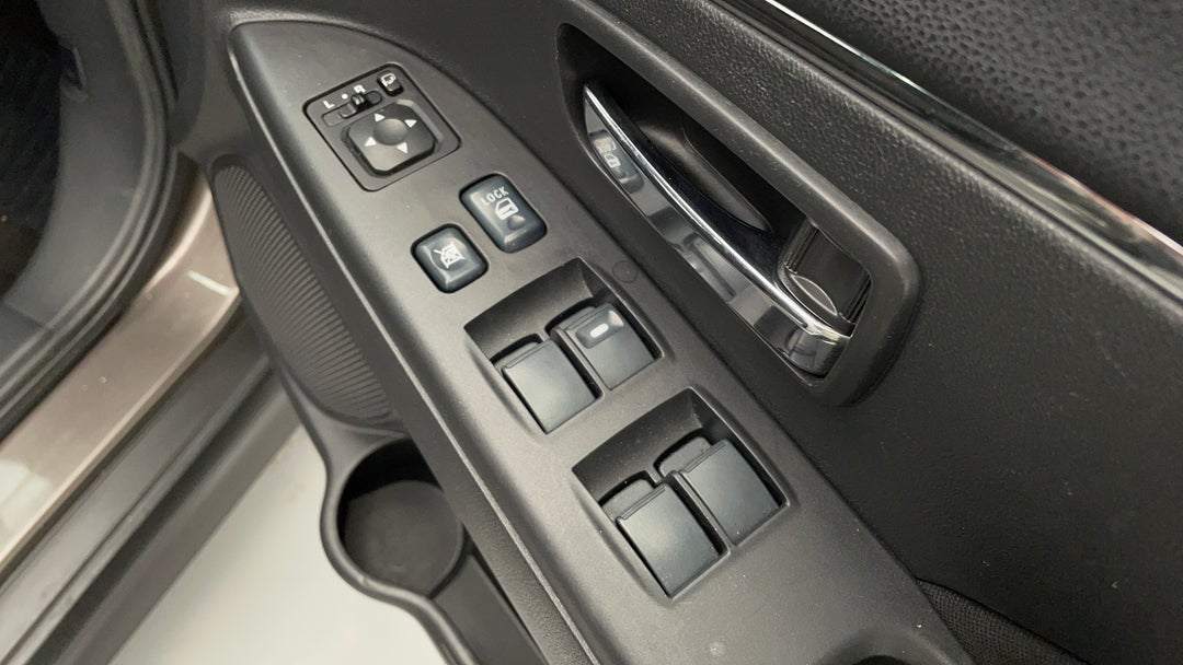 2013 Mitsubishi ASX (2wd), Automatic, 118833 km, Drivers Side Door Panel Controls