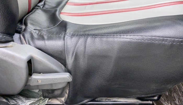 2015 Maruti Alto 800 LXI, Petrol, Manual, 37,567 km, Driver Side Adjustment Panel