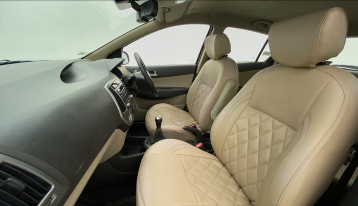 2013 Hyundai i20 ASTA 1.2, Petrol, Manual, 62,069 km, Right Side Front Door Cabin