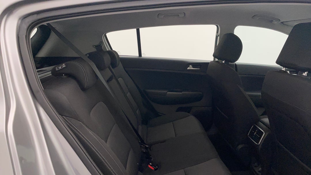 2020 Kia Sportage Sx (fwd), Automatic, 38152 km, Right Side Rear Door Cabin View