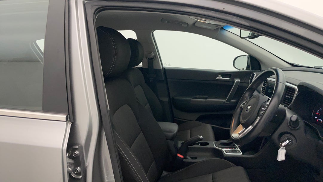 2020 Kia Sportage Sx (fwd), Automatic, 38152 km, Right Side Front Door Cabin View