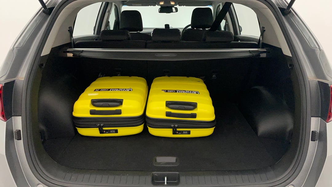 2020 Kia Sportage Sx (fwd), Automatic, 38152 km, Boot Inside View with Luggage