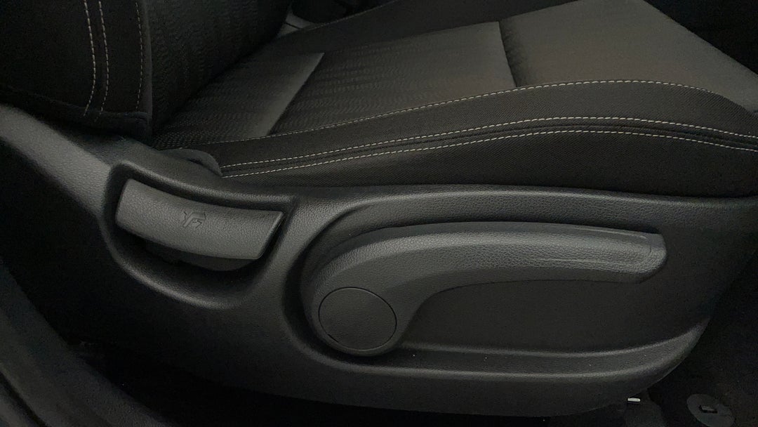 2020 Kia Sportage Sx (fwd), Automatic, 38152 km, Drivers Side Adjustment Panel