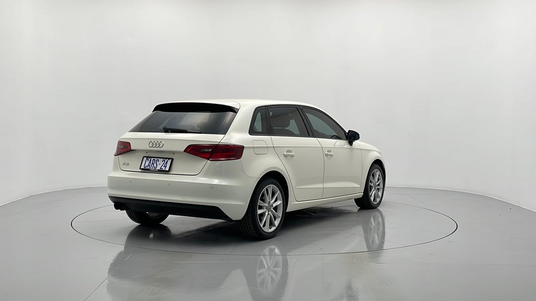 Right Back Diagonal (45- Degree) View