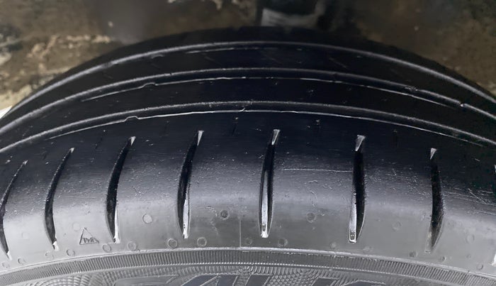 2018 Maruti Wagon R 1.0 VXI, Petrol, Manual, 41,749 km, Left Front Tyre Tread