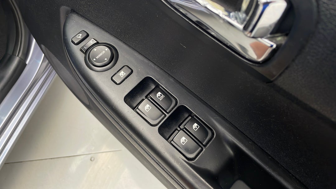 2011 Hyundai I20 Active, Manual, 119431 km, Drivers Side Door Panel Controls