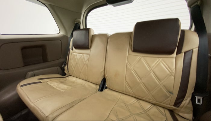 2015 Toyota Innova 2.5 GX 8 STR, Diesel, Manual, 1,17,210 km, Third Seat Row ( optional )